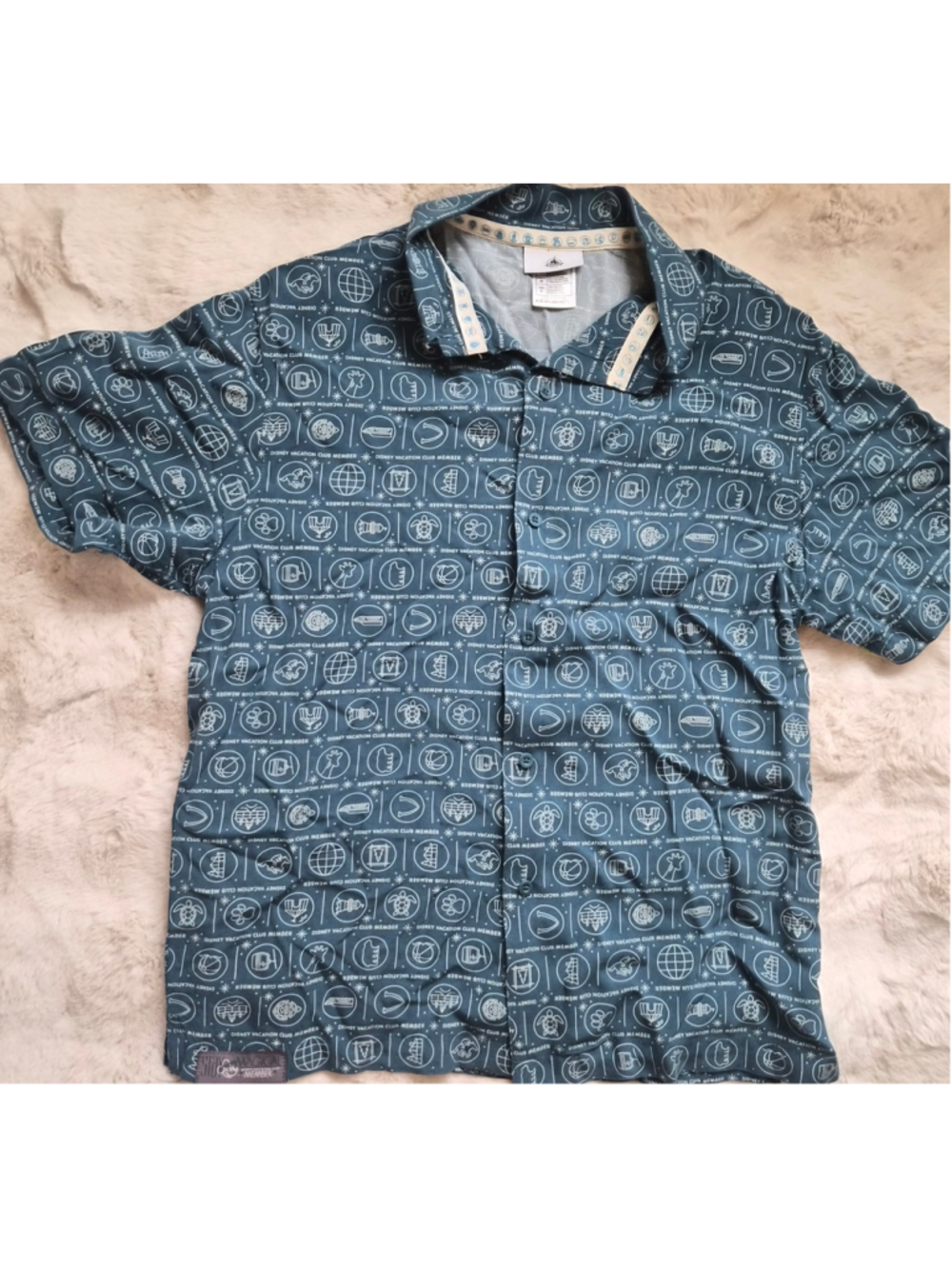 Men's Disney Parks Button Down Shirt Size S Blue White Vacation Club